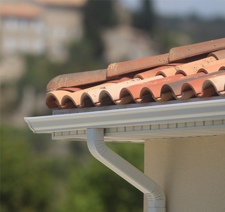 Entreprise nettoyage de gouttière du 83 à Saint Maximin la Sainte Baume